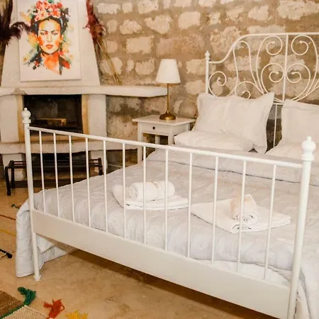 Firuze Alacati Hotel & Meyhane ベッド・アンド・ブレックファスト
