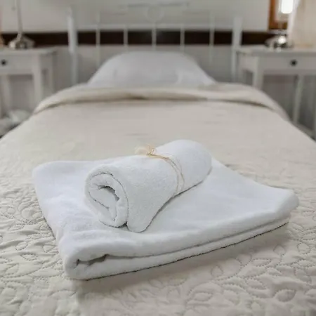 Firuze Alacati Hotel & Meyhane Bed & Breakfast 3*