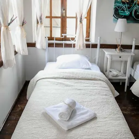 Bed & Breakfast Firuze Alacati Hotel & Meyhane 3*
